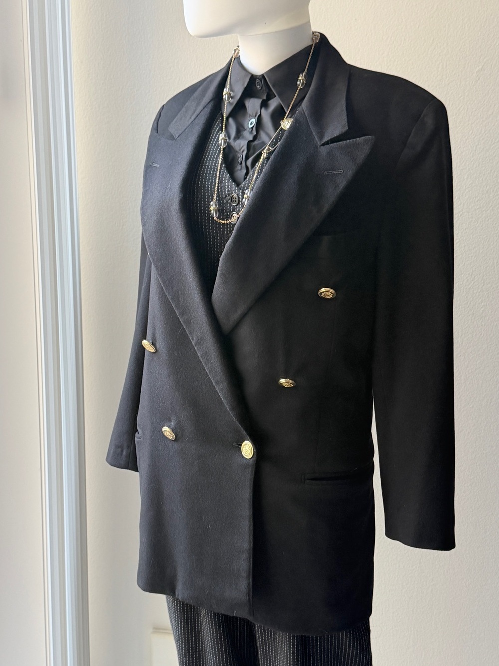 Vintage Wool Ferre Classic Black Double-Breasted Women's Coat with Gold Buttons